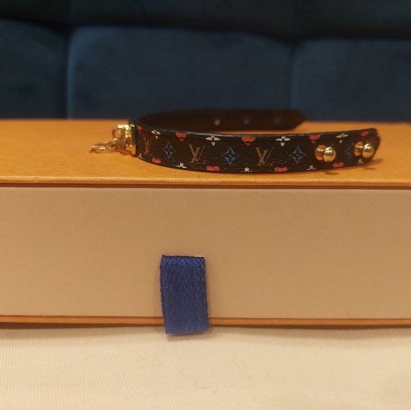 Louis Vuitton Brassiere Game On Bracelet, Size 17, Rare - Picture 12 of 14